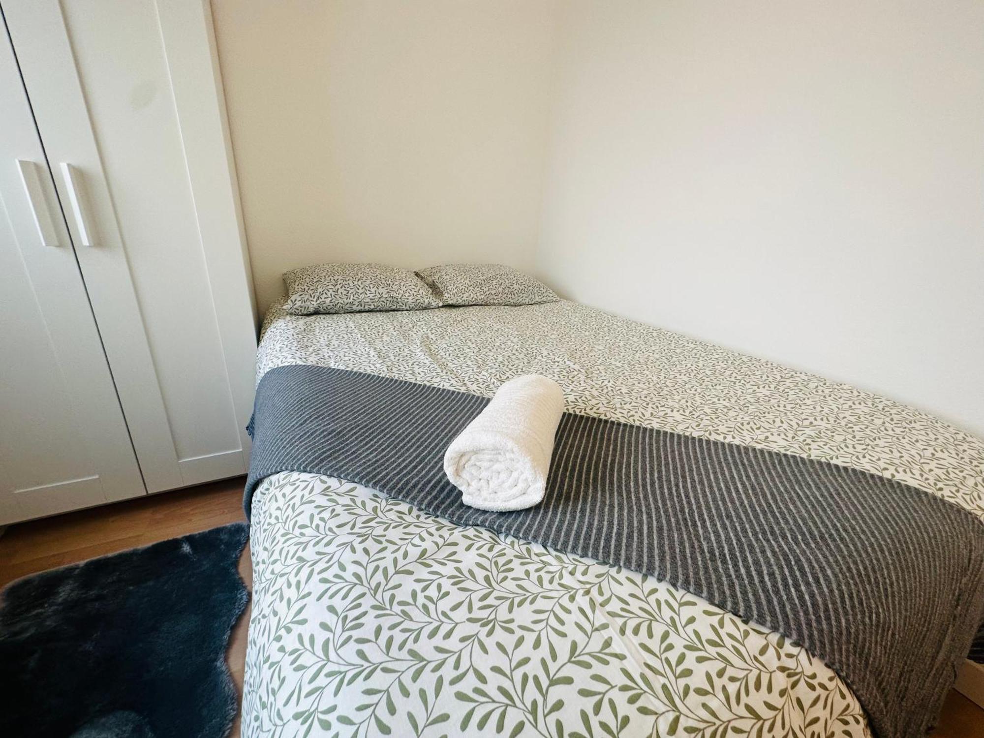 La Ibiza Del Pilar Apartment Zaragoza Bagian luar foto