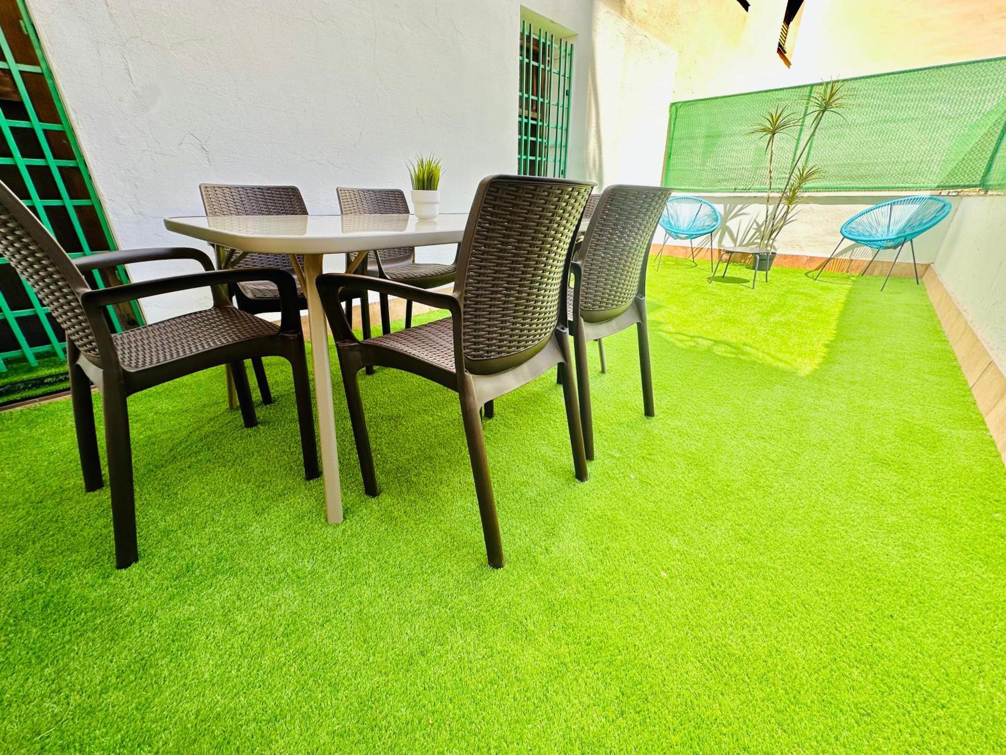 La Ibiza Del Pilar Apartment Zaragoza Bagian luar foto
