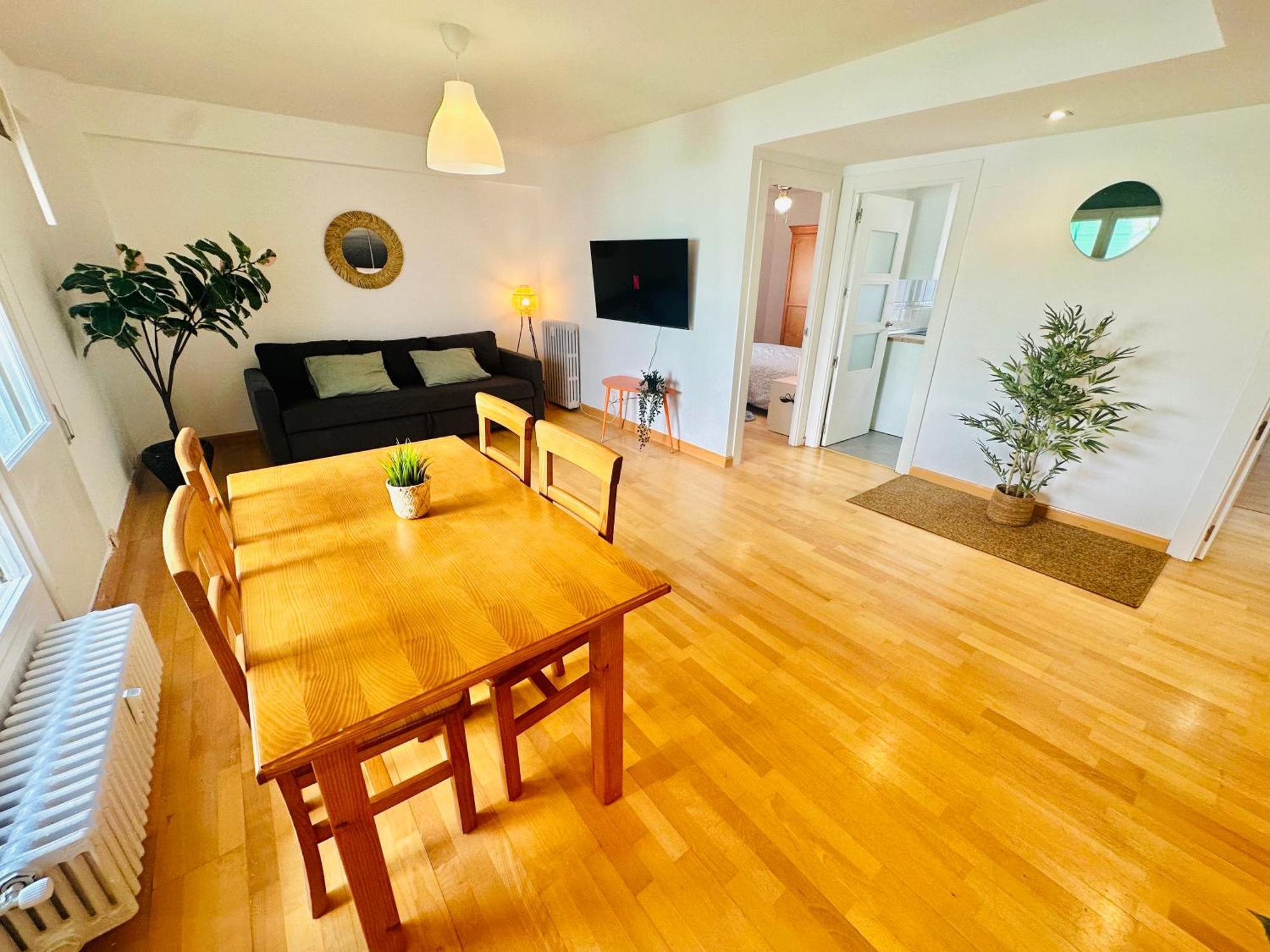 La Ibiza Del Pilar Apartment Zaragoza Bagian luar foto